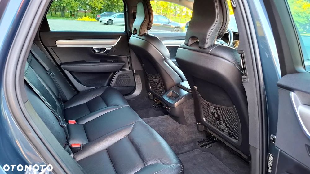 Volvo V90 D3 Momentum - 38