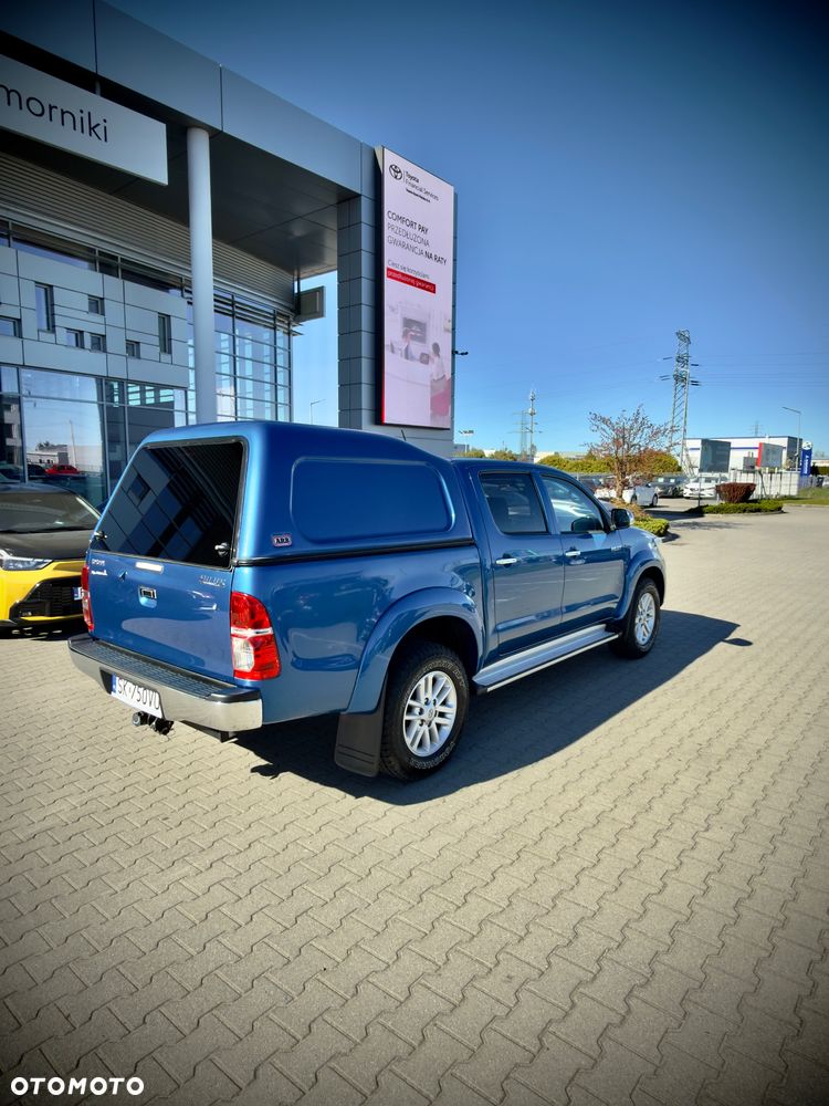 Toyota Hilux 3.0 D-4D SR5 - 4