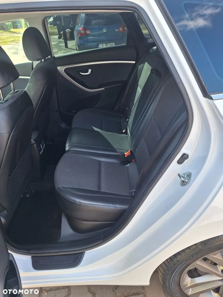 Hyundai i30 1.6 CRDi Premium DCT - 8