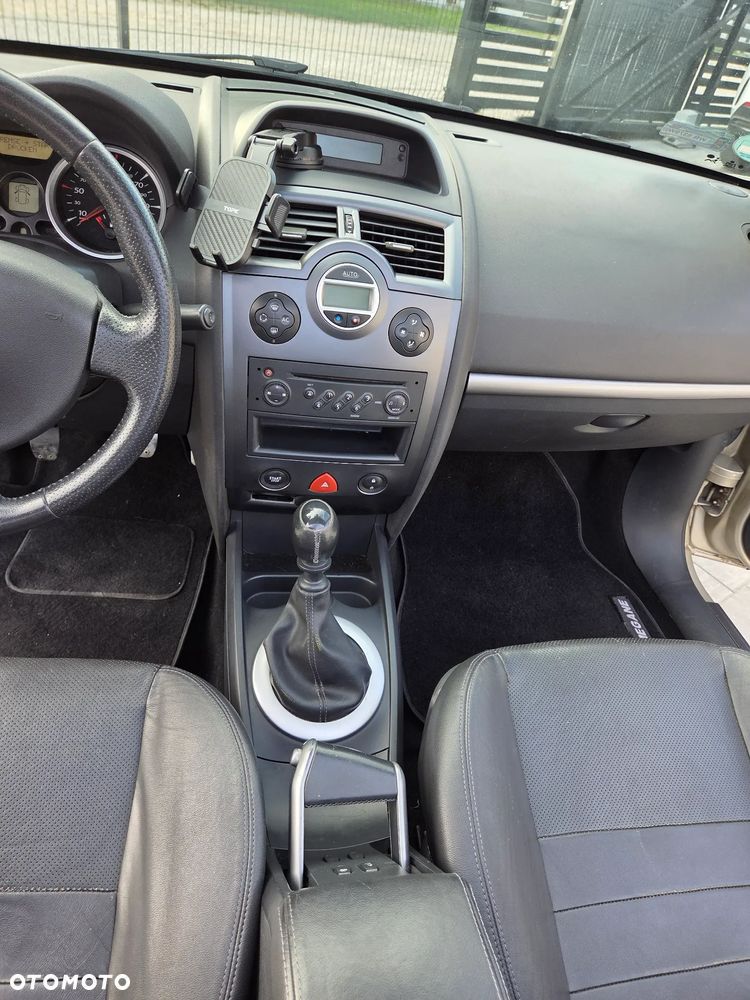 Renault Megane 2.0 16V Expression - 31