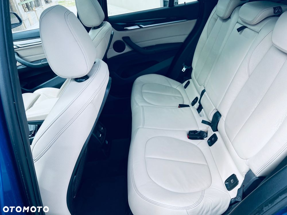 BMW X1 xDrive20i M Sport - 11