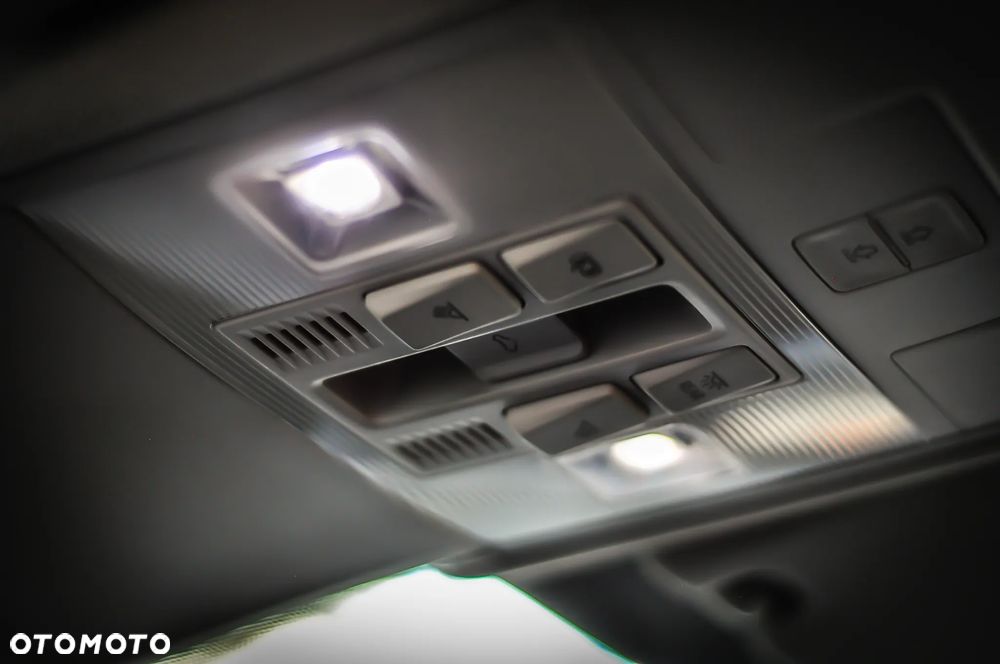 Volkswagen Tiguan - 25