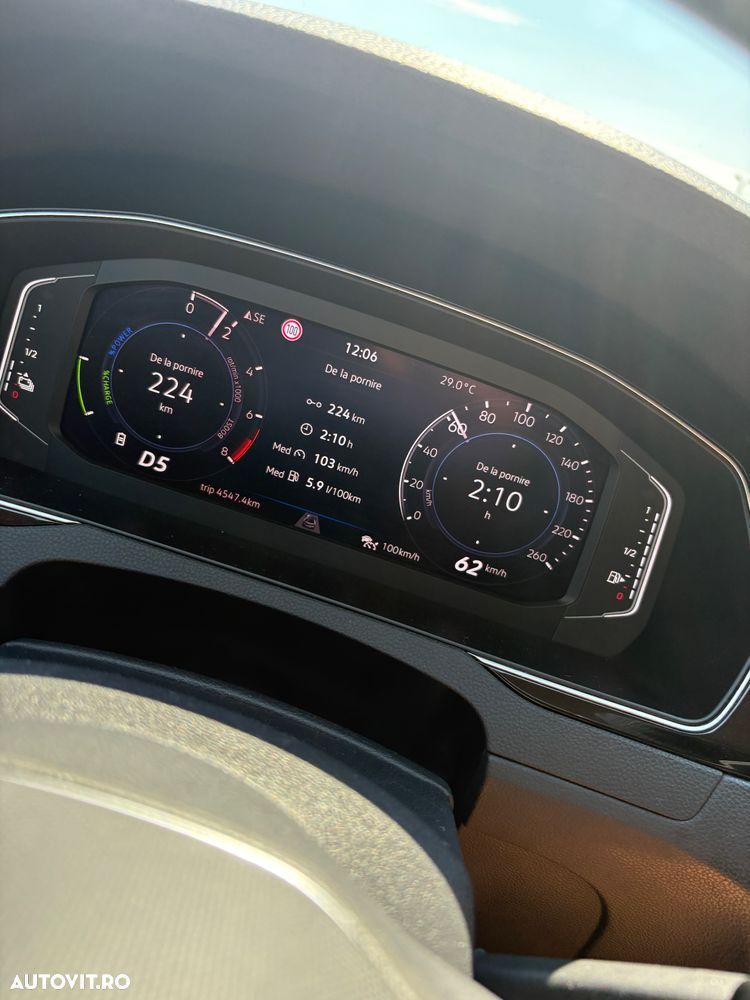 Volkswagen Passat - 9