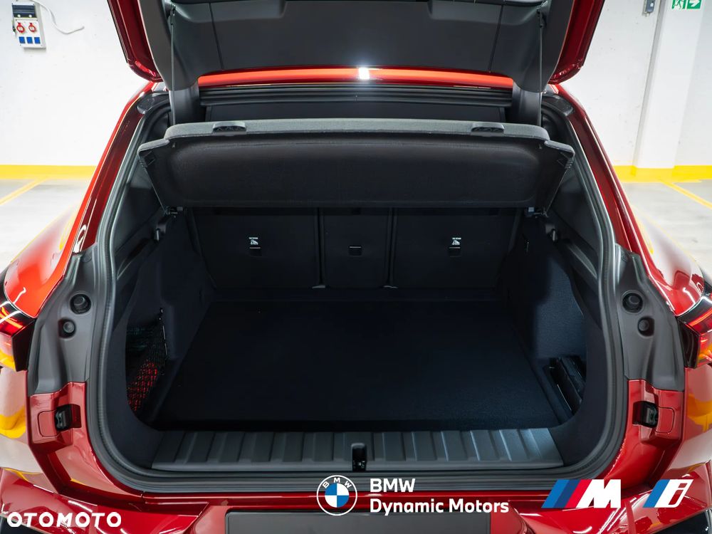 BMW iX2 eDrive20 - 12