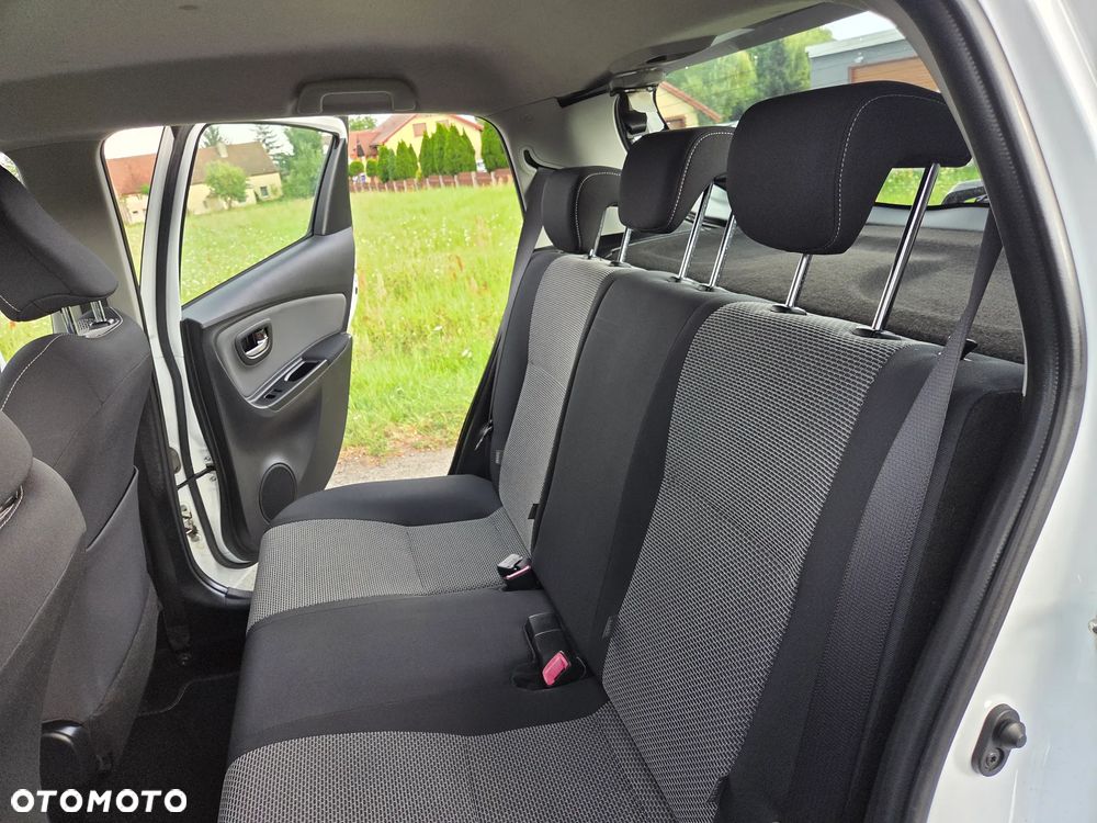 Toyota Yaris Hybrid 100 Dynamic EU6 - 27