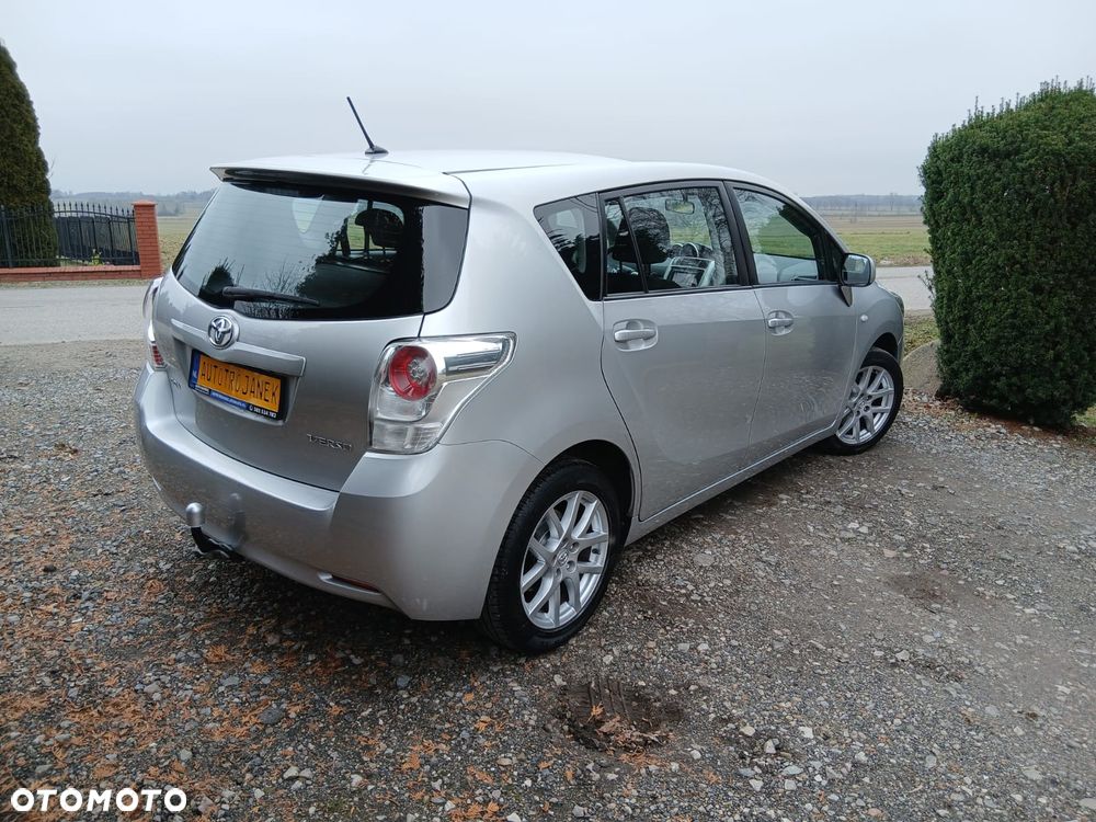 Toyota Verso 1.8 Executive - 6