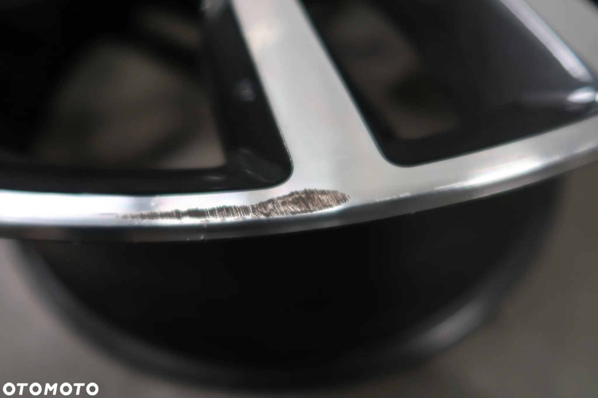 Felga BMW 7856710 8x19et36 - 2