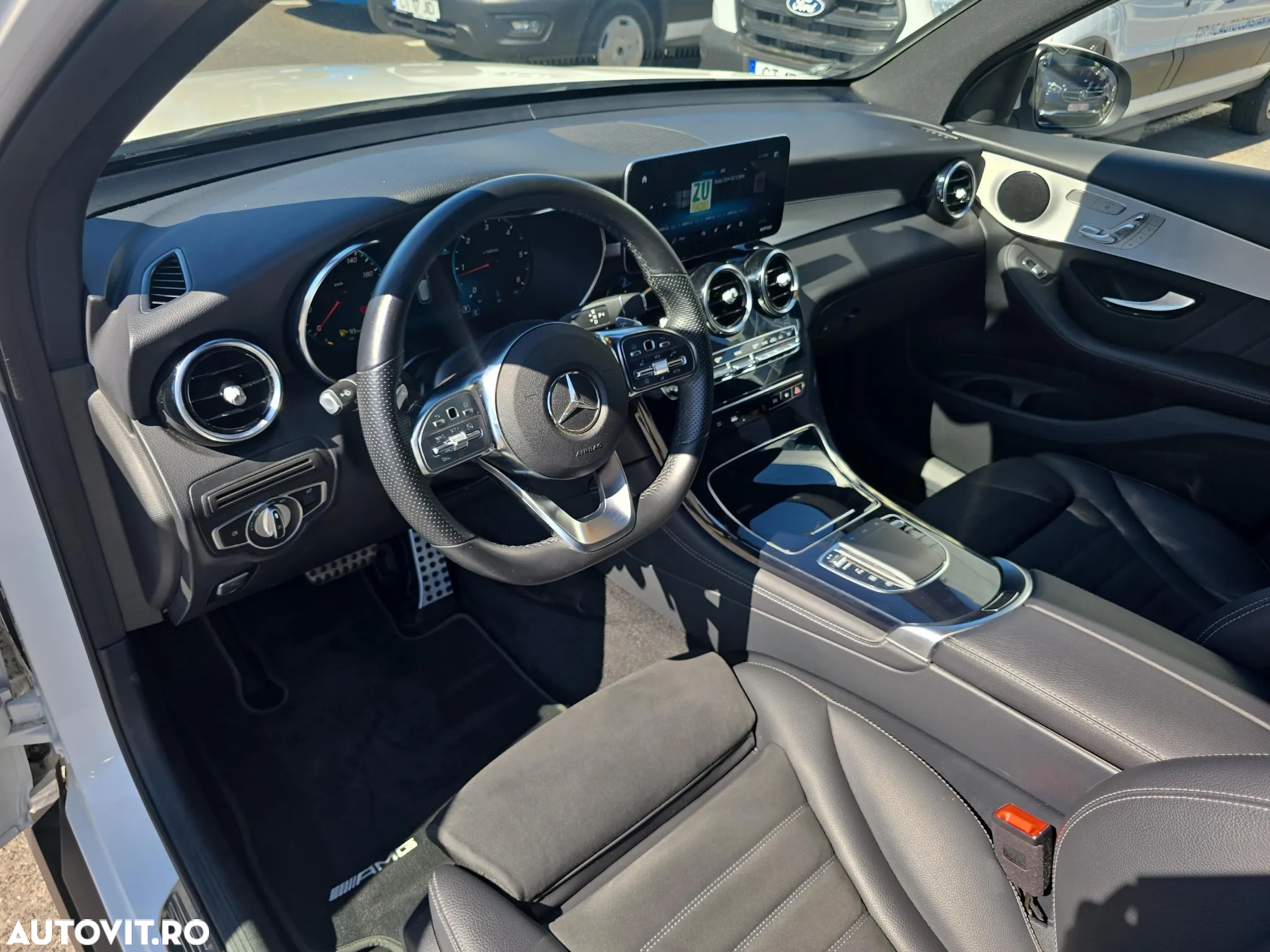 Mercedes-Benz GLC - 11