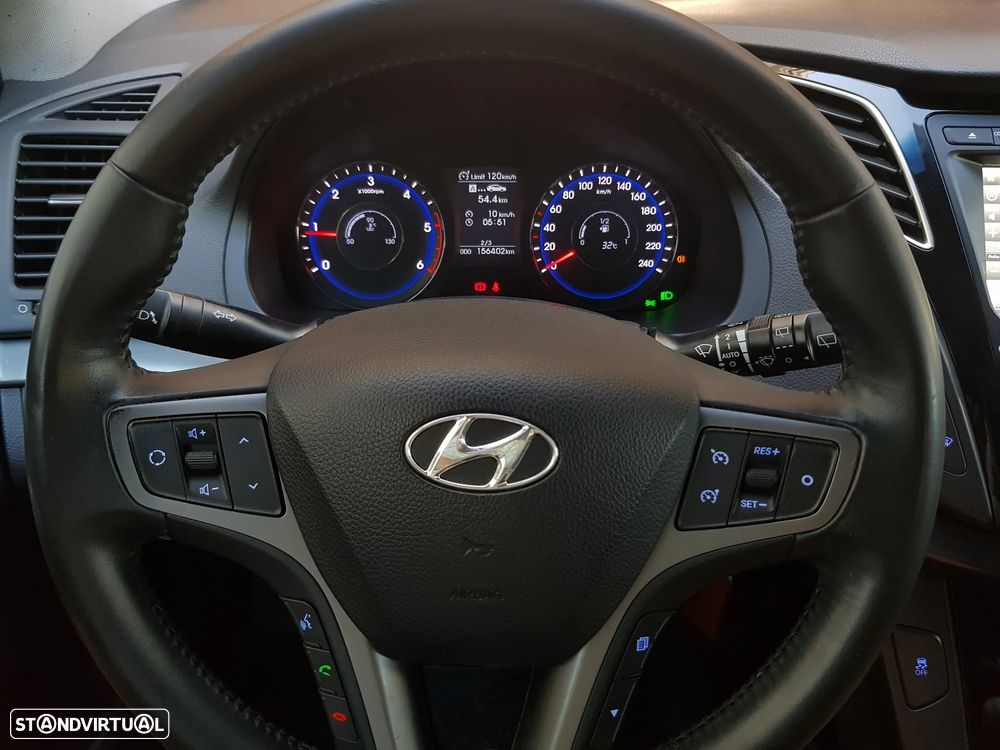 Hyundai i40 SW 1.7 CRDi Blue Comfort - 26