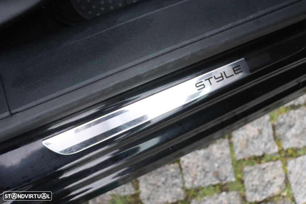 Peugeot 208 1.6 BlueHDi Style - 8