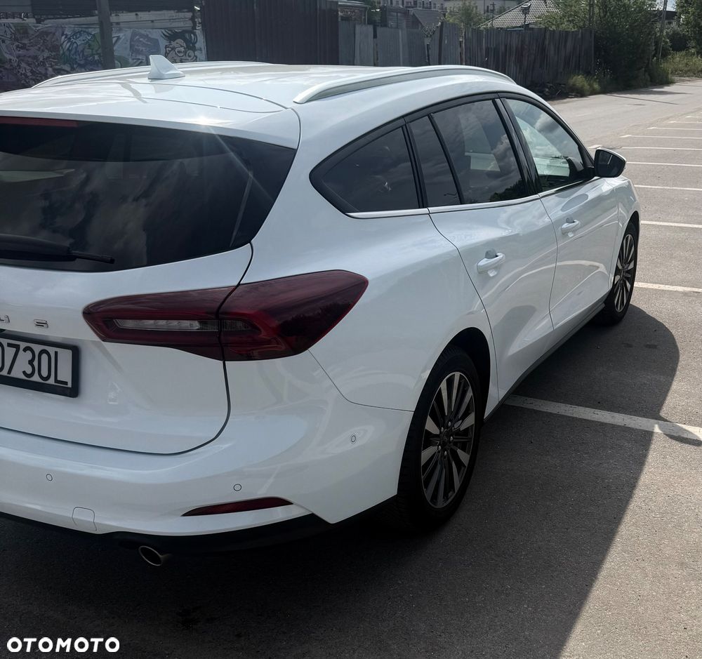 Ford Focus 1.0 EcoBoost Titanium Design - 6
