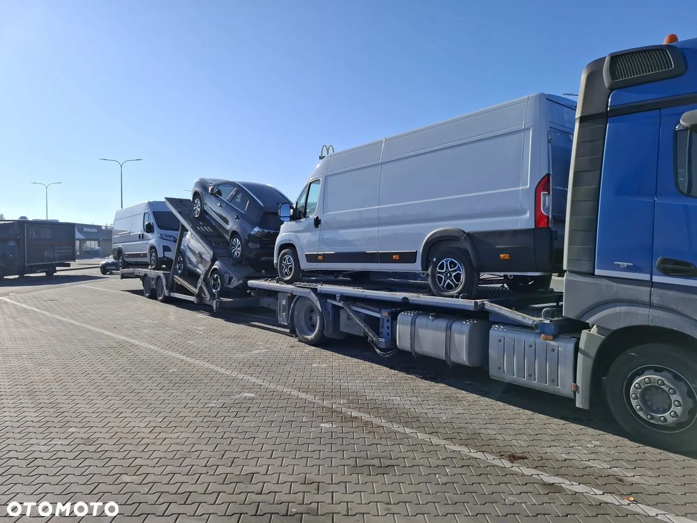 Mercedes-Benz ACTROS - 24