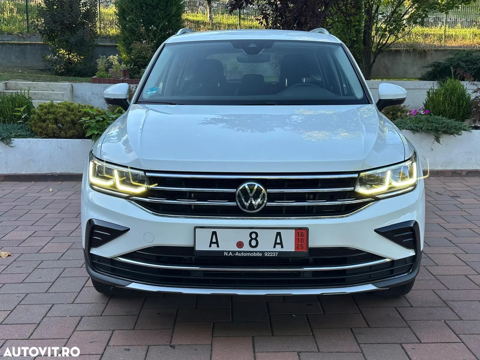 Volkswagen Tiguan 2.0 TDI DSG Elegance - 9