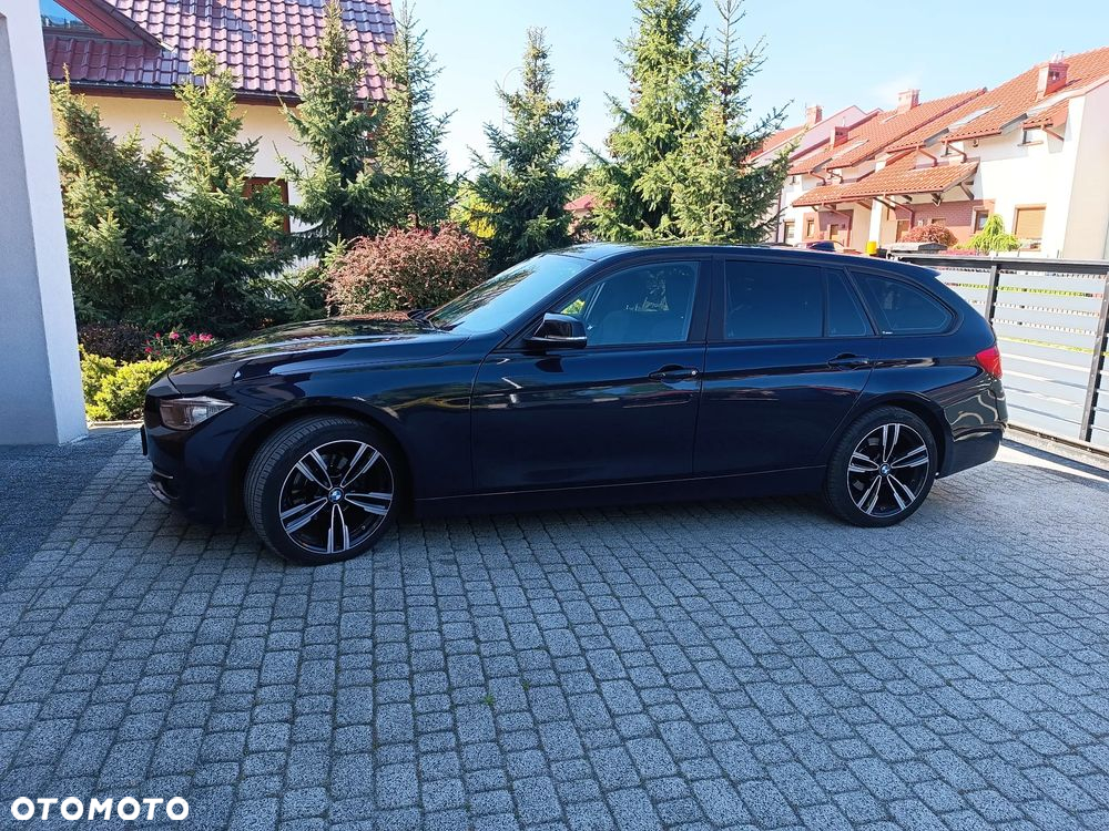 BMW Seria 3 318d Touring Sport Line - 5