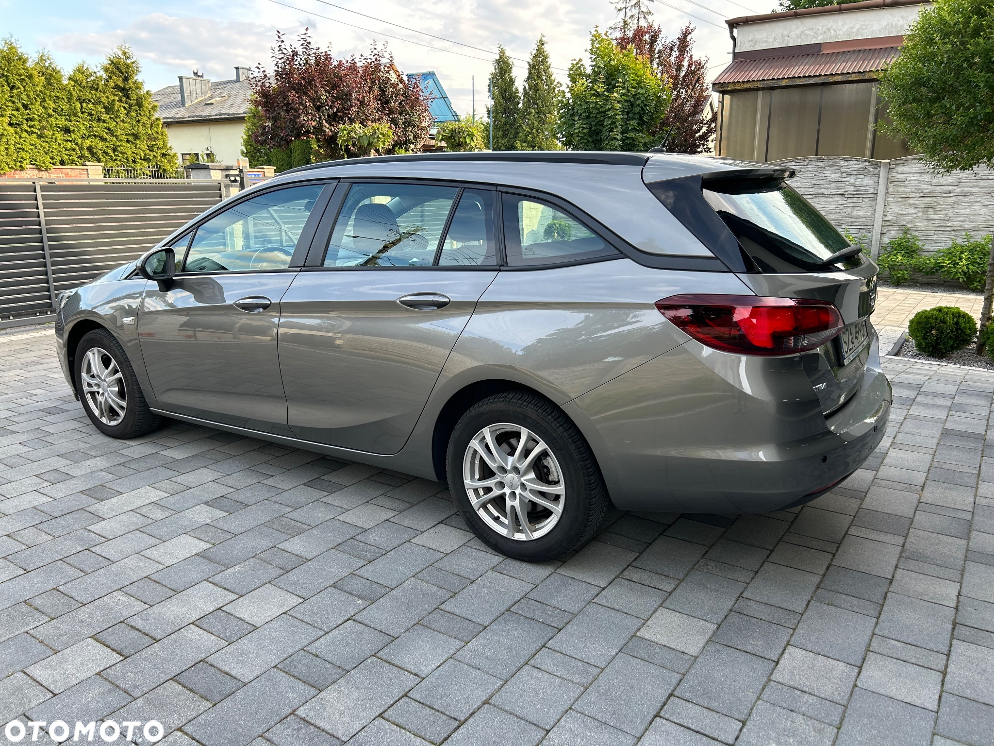 Opel Astra V 1.6 CDTI Dynamic - 4