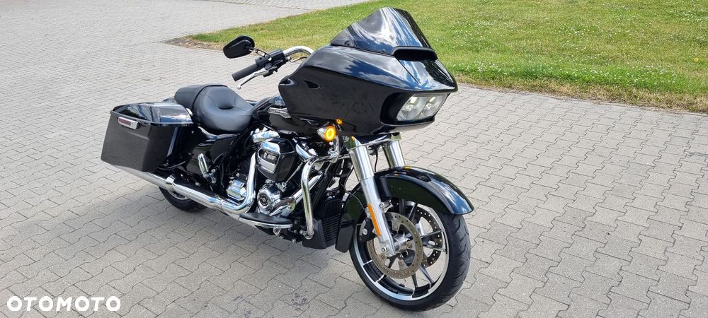 Harley-Davidson Touring Road Glide - 4