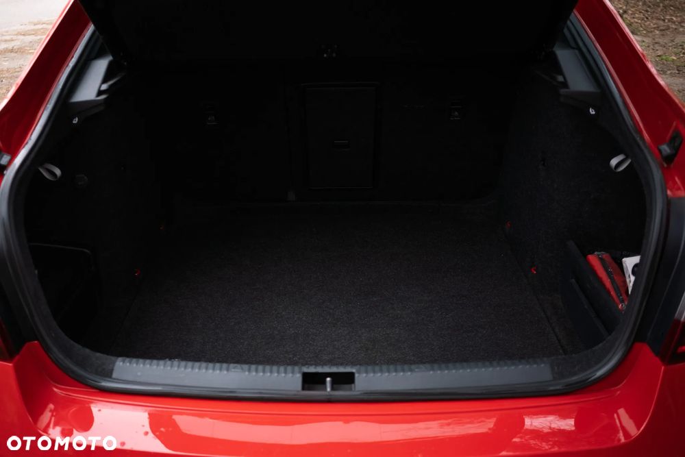 Skoda Octavia 2.0 TSI RS Challenge 245 DSG - 11