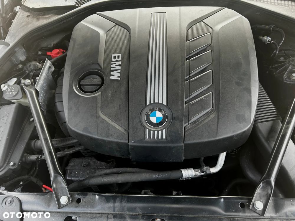 BMW Seria 5 520d - 23