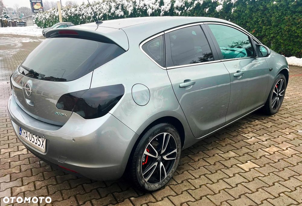 Opel Astra 1.6 Easytronic Edition 111 Jahre - 9