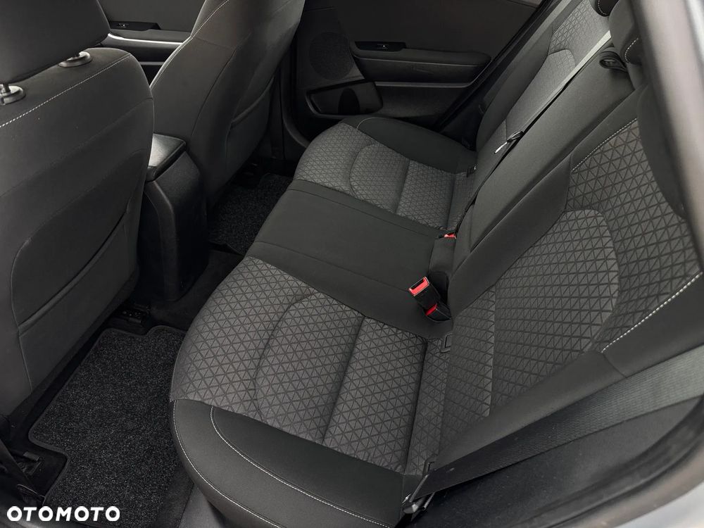 Kia Ceed - 10