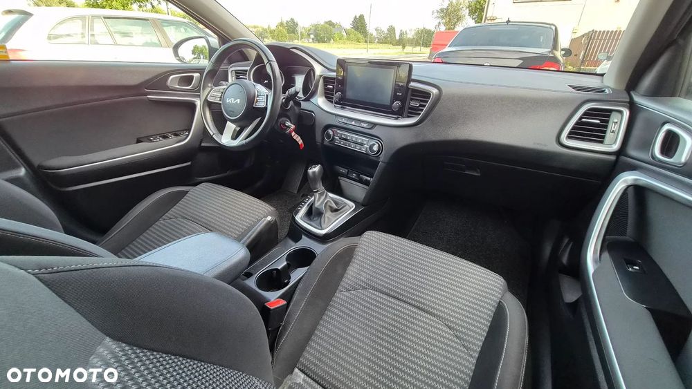 Kia Ceed 1.5 T-GDI Business Line Plus - 11