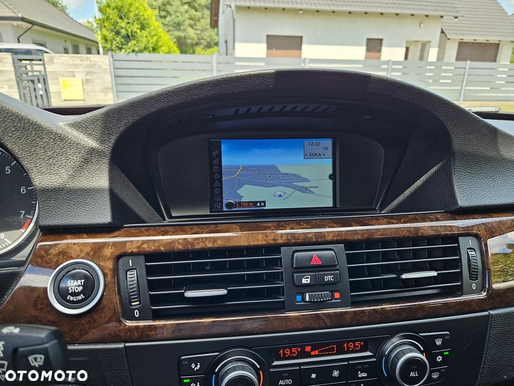 BMW Seria 3 320i Edition Exclusive - 21