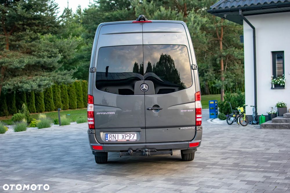 Mercedes-Benz Sprinter 319 - 17