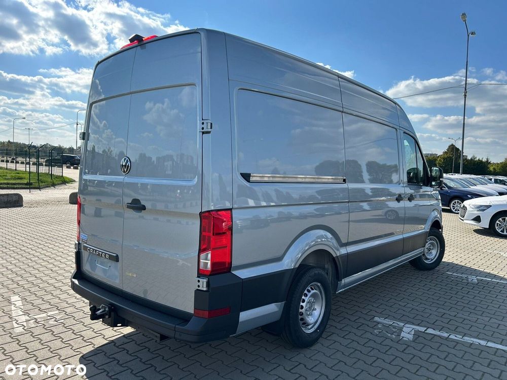 Volkswagen Crafter 35 2.0 TDI L3H3 177 KM AUTOMAT - 9