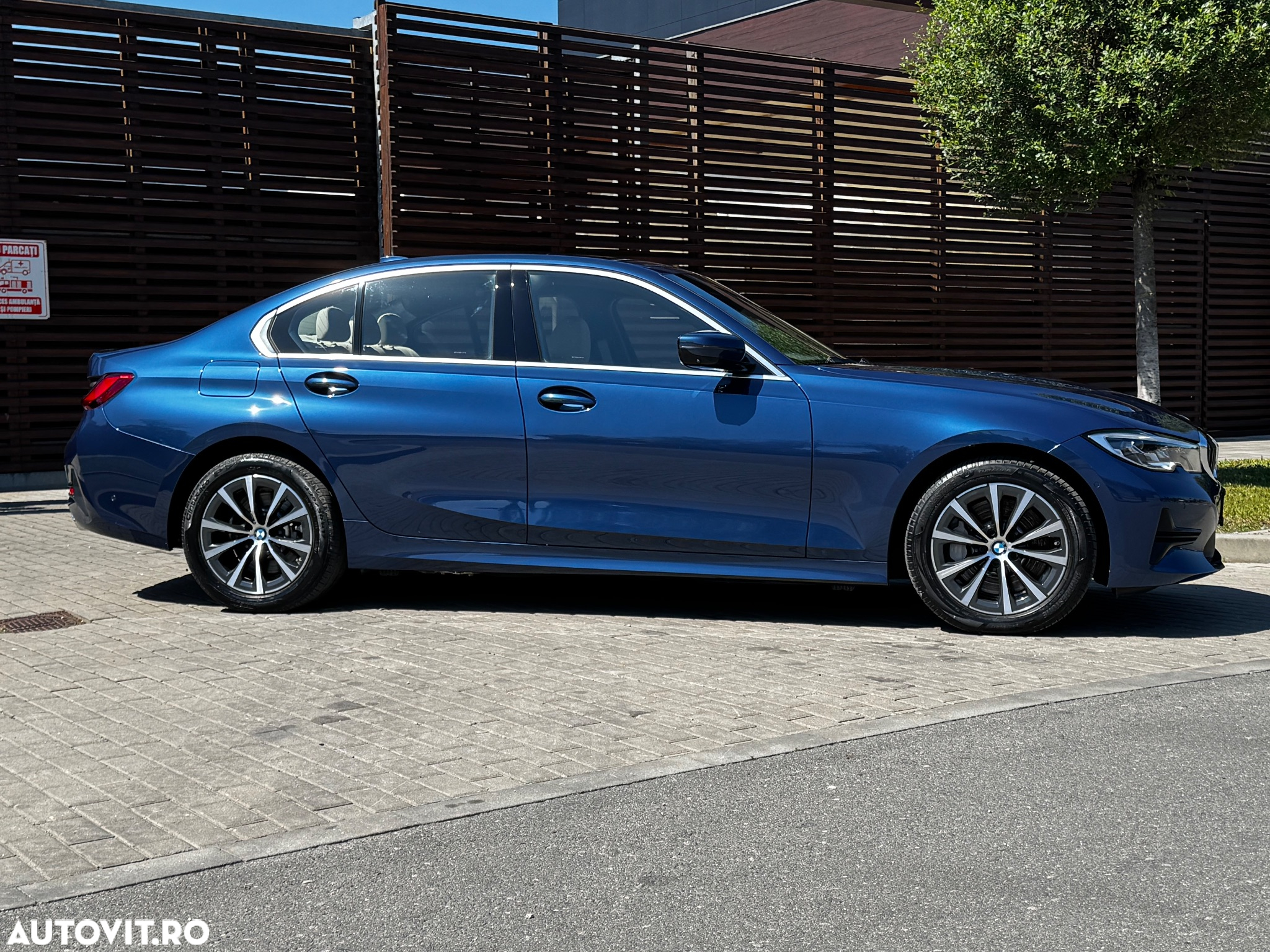 BMW Seria 3 330e Aut. Luxury Line - 8