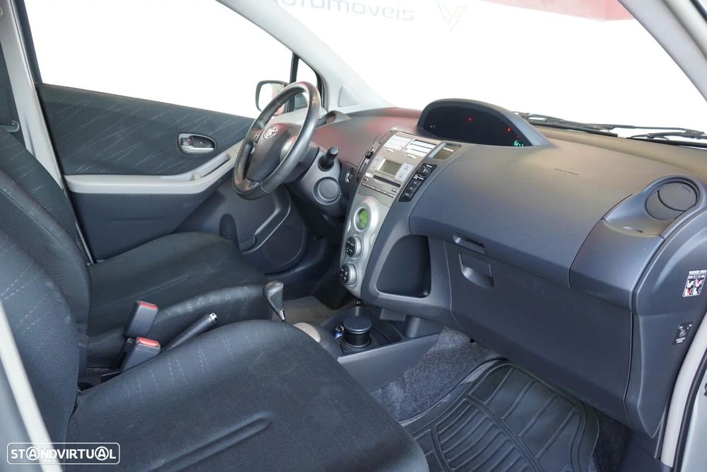 Toyota Yaris 1.0 VVT-i Sol High Pack MMT - 15