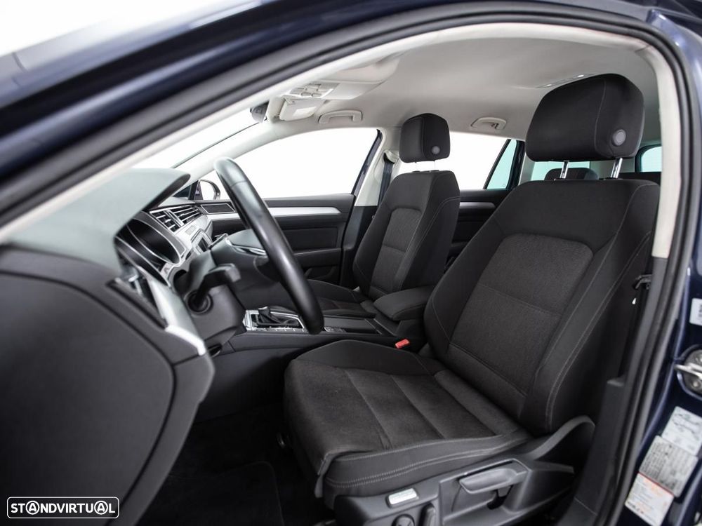 VW Passat Variant - 8