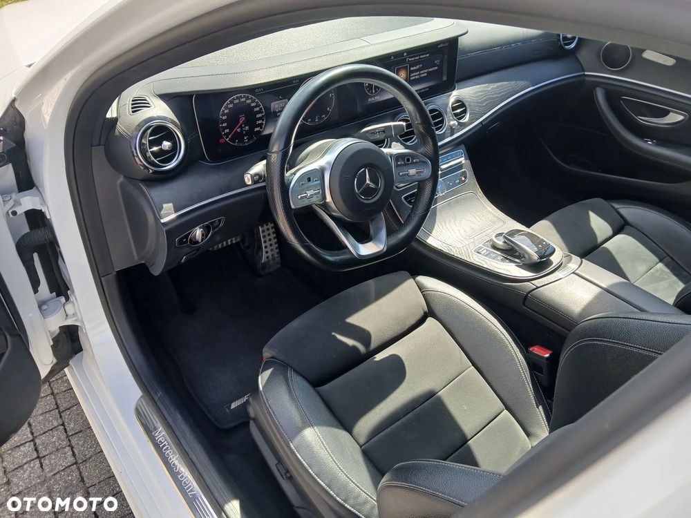 Mercedes-Benz Klasa E 220 d 4-Matic 9G-TRONIC - 7