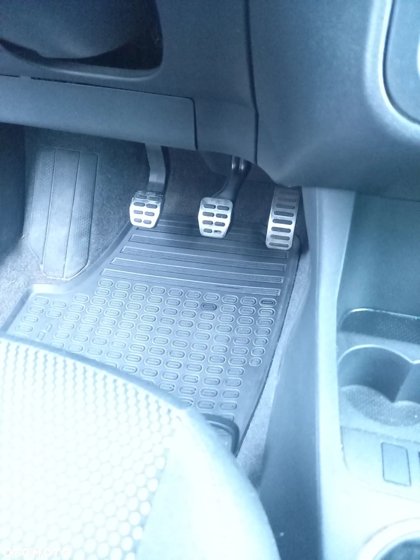Skoda Roomster 1.6 16V Scout - 21