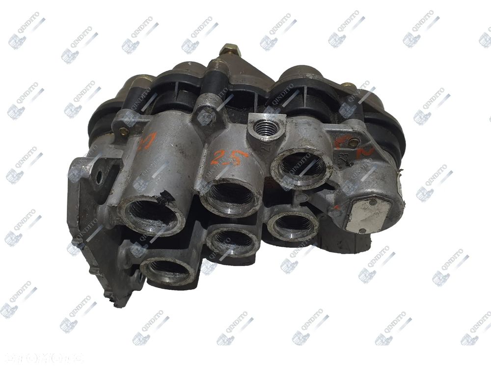 ZAWÓR PODSTAWA OSUSZACZA MERCEDES AXOR ACTROS AE4510 - 1