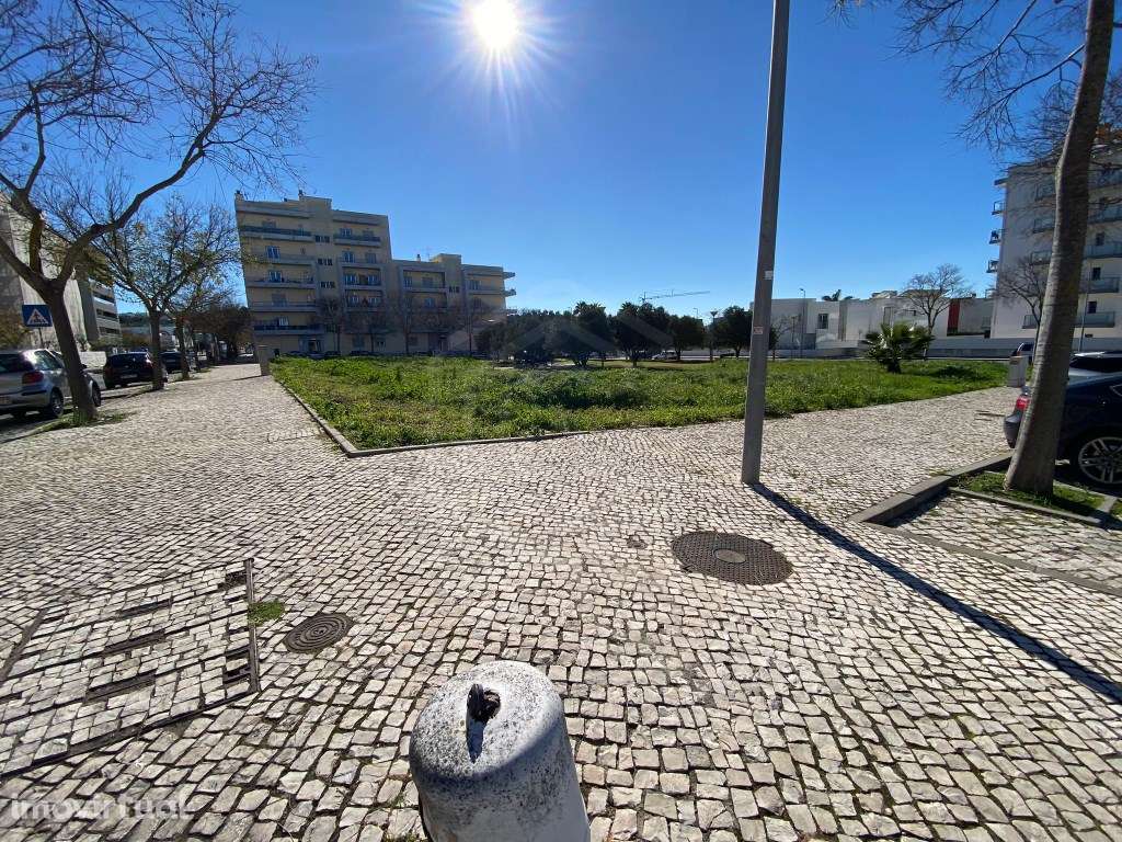 Lote de terreno urbano para construção de 23 fogos + 1 loja, Loulé,... - Grande imagem: 2/5
