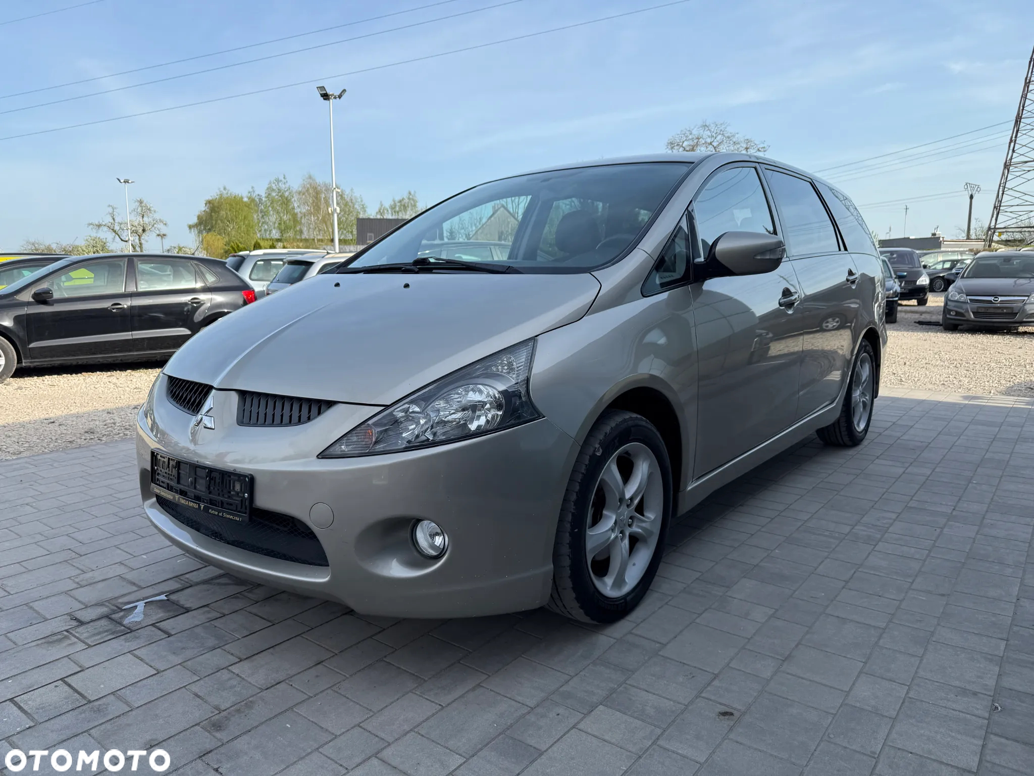 Mitsubishi Grandis 2.4 Intense - 12