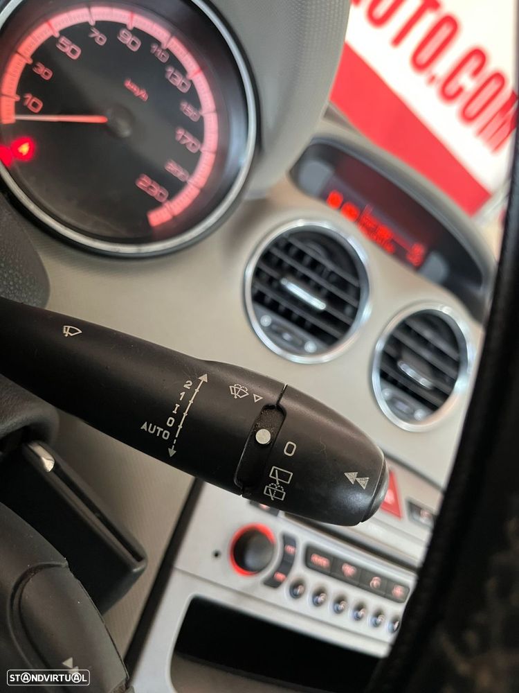 Peugeot 308 1.6 HDi Executive - 18