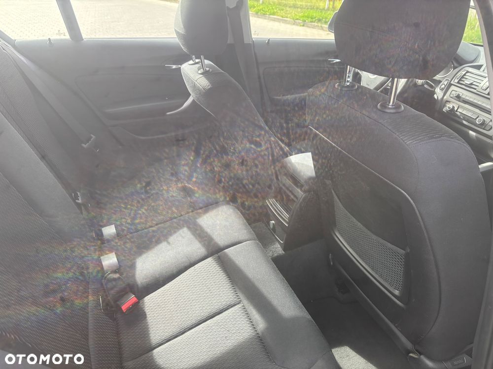 BMW Seria 1 116i - 26
