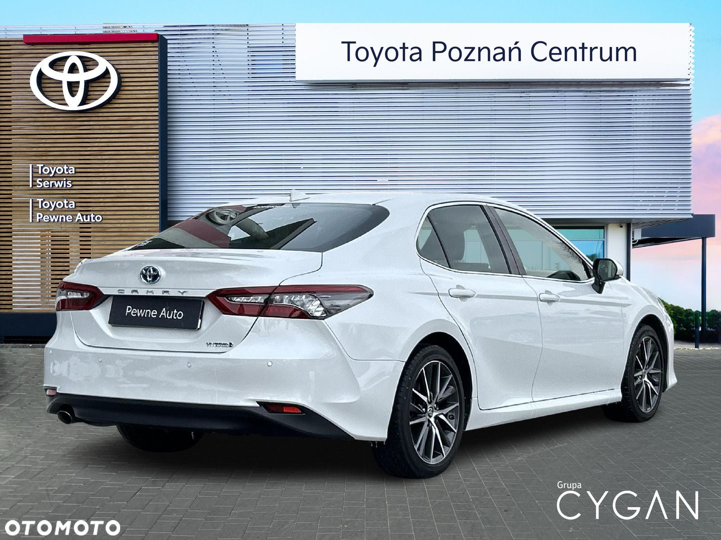 Toyota Camry - 6