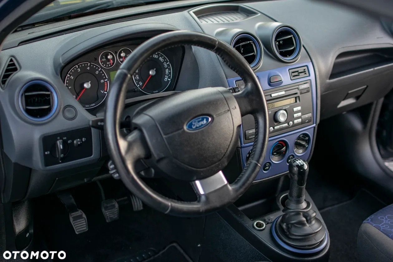 Ford Fiesta - 35