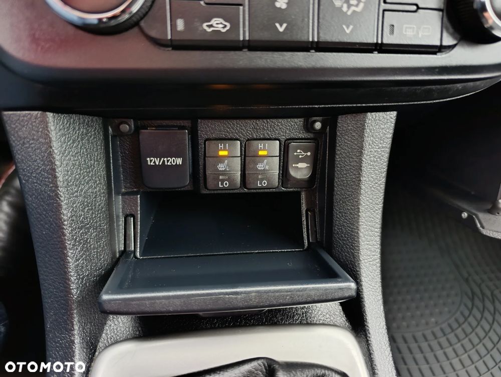 Toyota Corolla 1.6 Premium + - 36