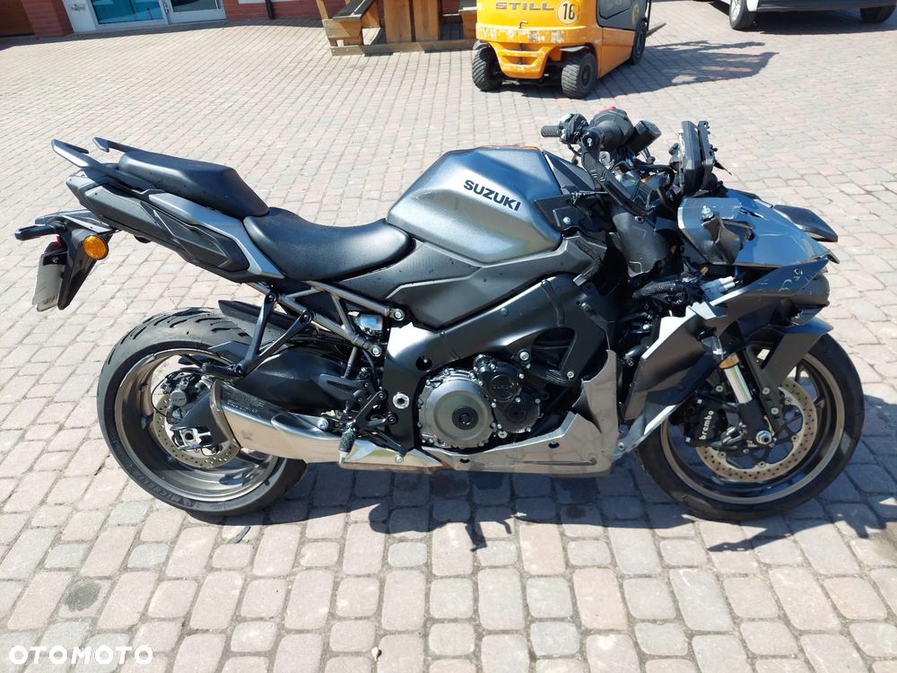 Suzuki GSX 1000 - 6