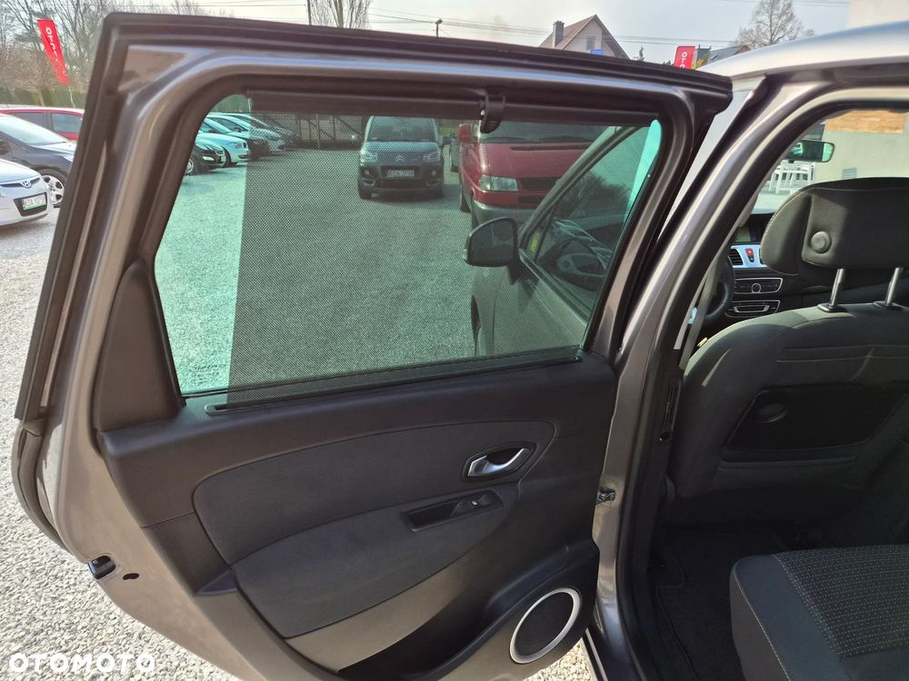 Renault Scenic - 17