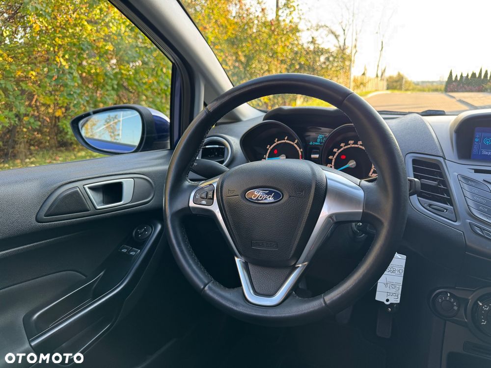 Ford Fiesta 1.25 Titanium X - 19
