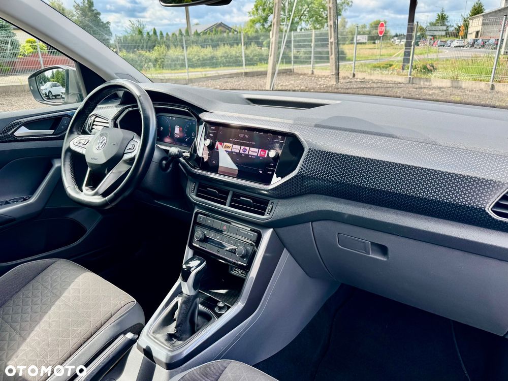 Volkswagen T-Cross - 21