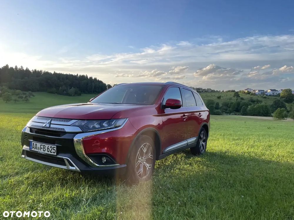 Mitsubishi Outlander 2.0 Intense + 4WD CVT - 9