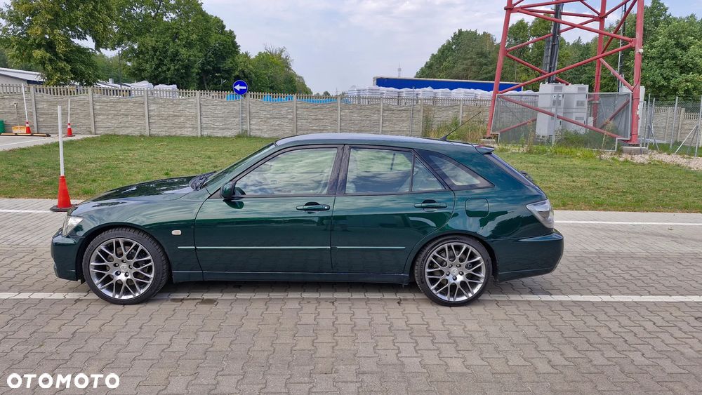 Lexus IS 300 Prestige - 12