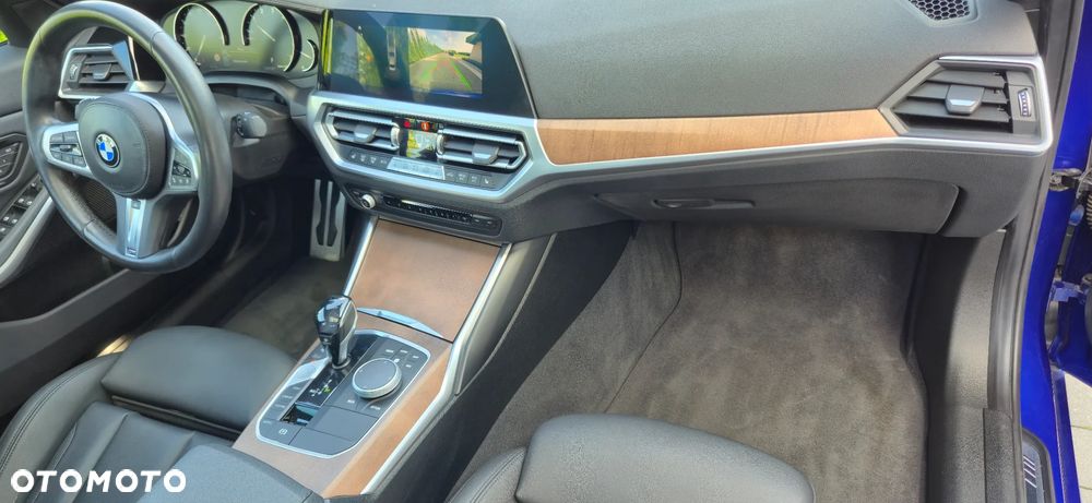 BMW Seria 3 330i xDrive M Sport - 16