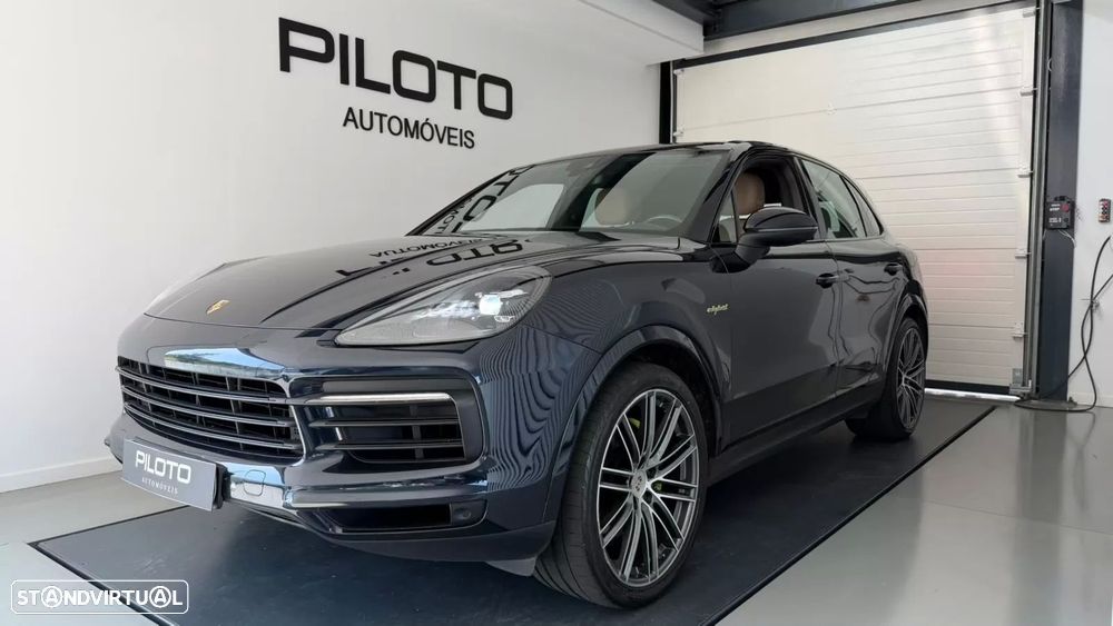 Porsche Cayenne E-Hybrid - 2