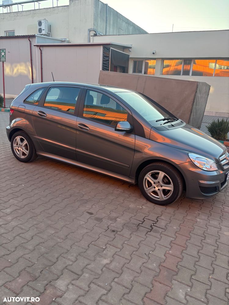 Mercedes-Benz B 200 Autotronic - 8